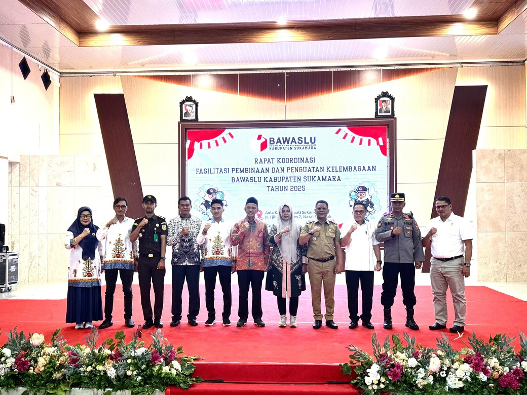 Foto Bersama Komisi II Anggota DPR RI dan Wakil Bupati Sukamara